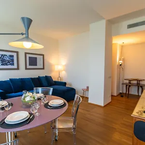 https://skyattic-801-citylife-1-min-domodossola-m5.it-lombardy.com